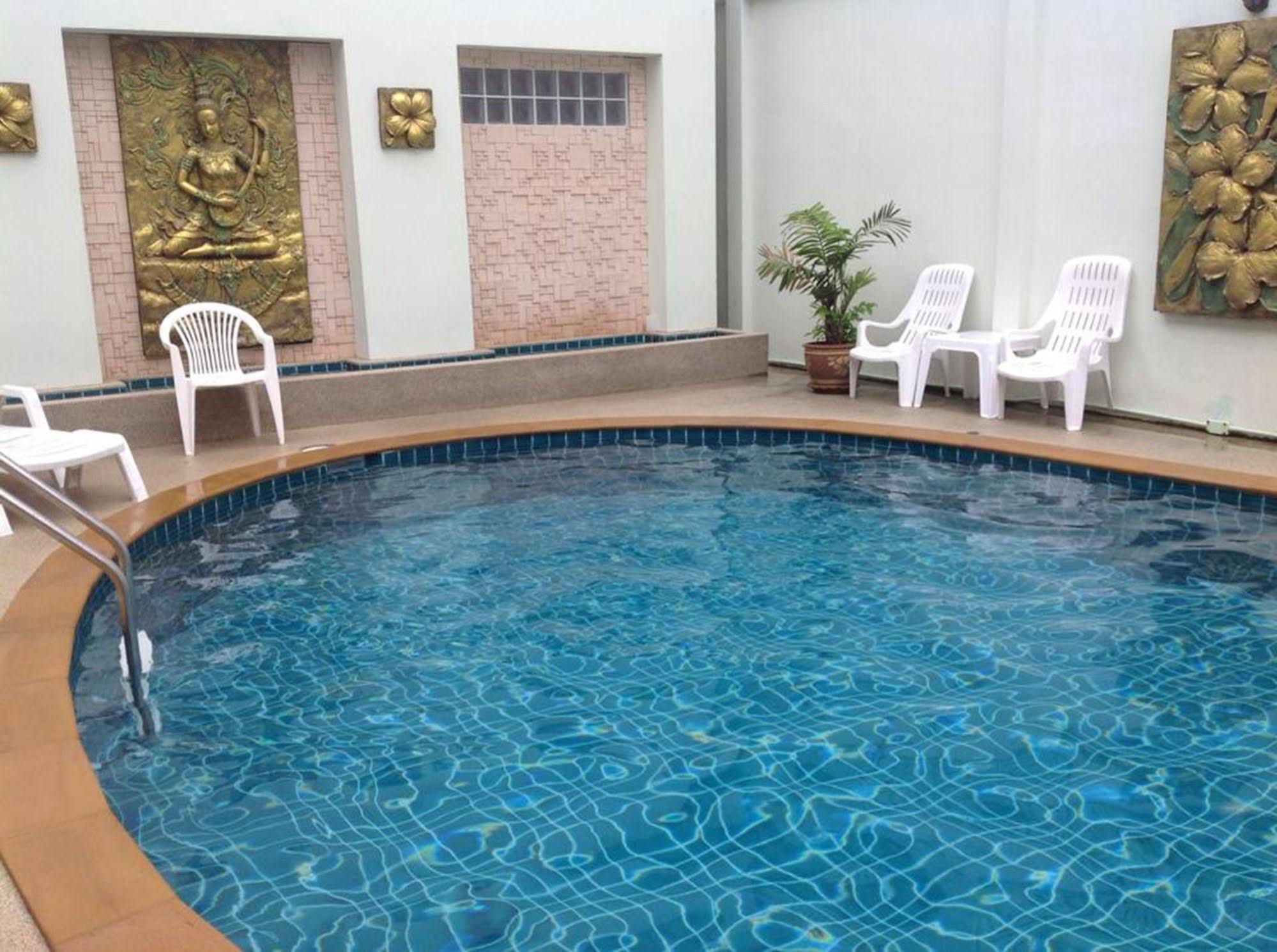 Hotel Neptuna Hotel By Maduzi Phuket
