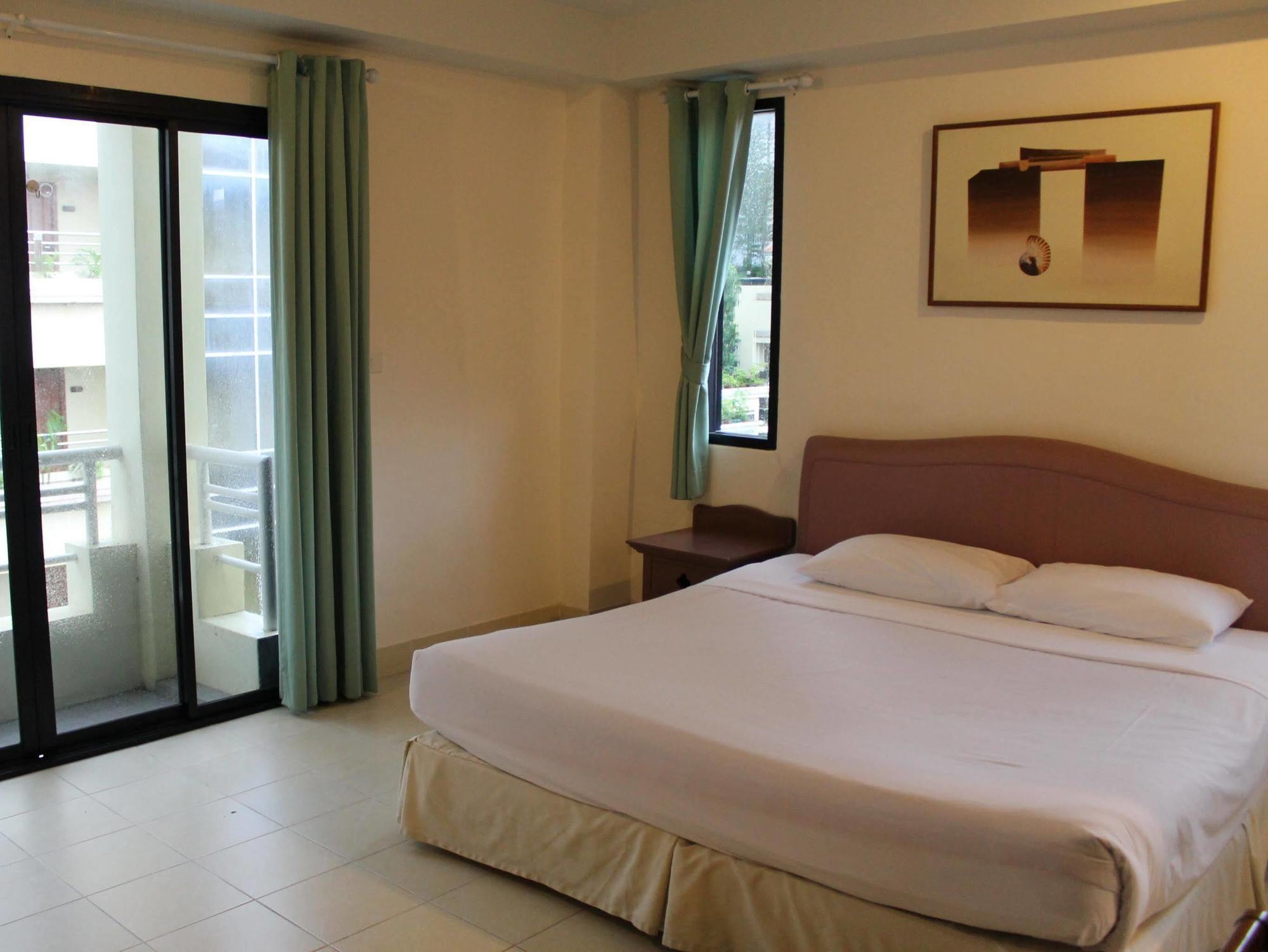 The Corner Apartment Patong