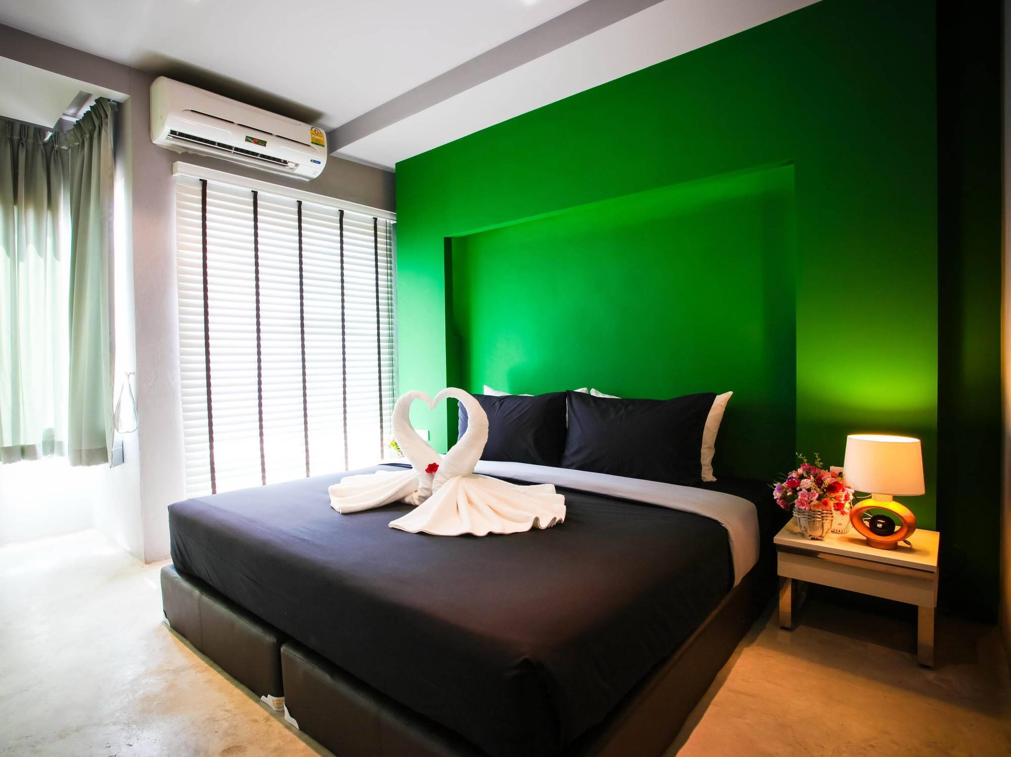 Patong Gallery Hotel *