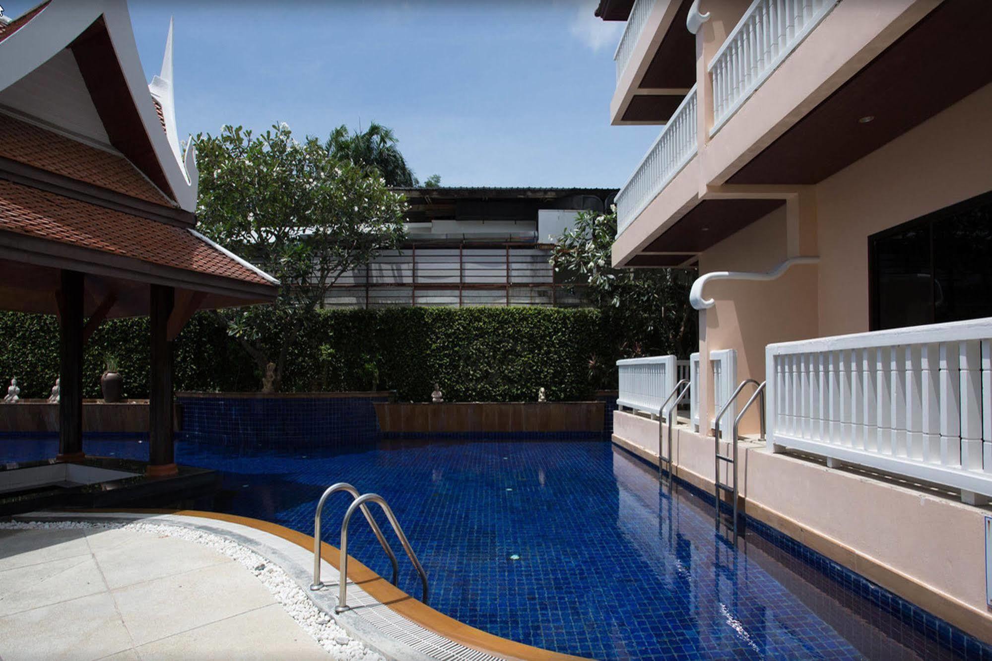 Poolside Sha Extra Resort 3*
