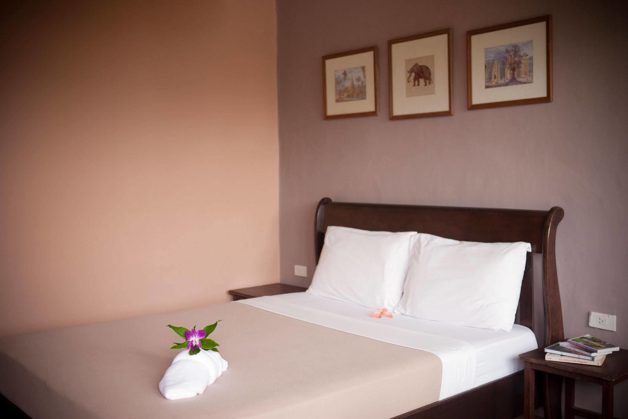 Hotel Phuket Siam - Sha 2*