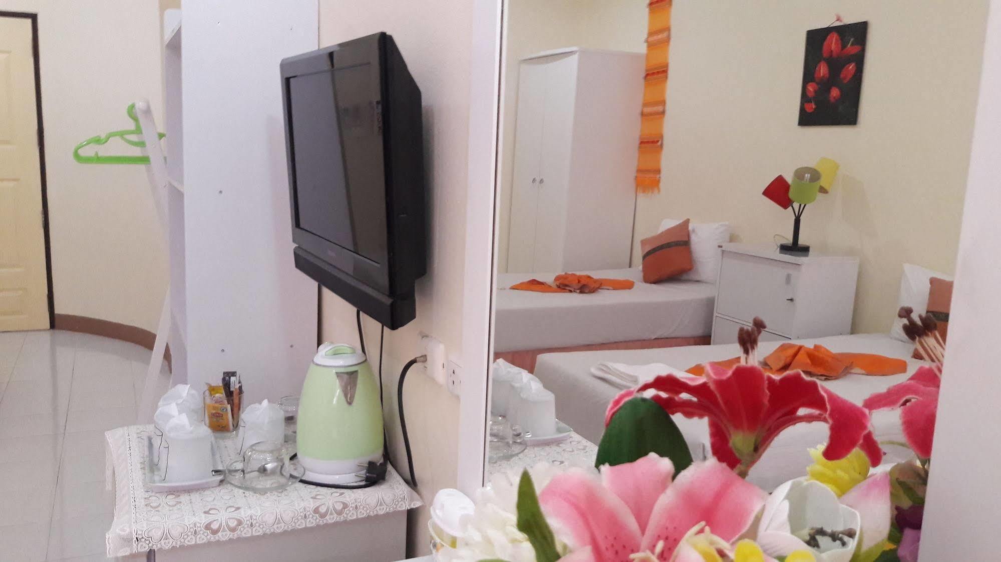 Oyo 1134 Baan Zarn Gasthof Patong