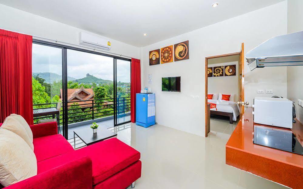 Baan Phuchalong Place Resort Phuket