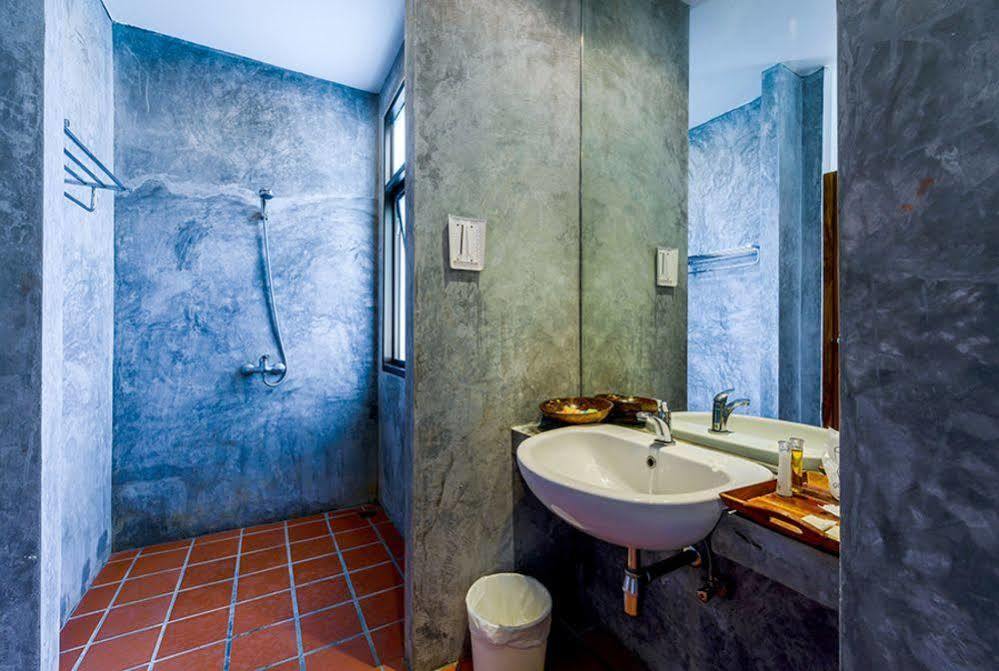 Resort Baan Phuchalong Place 3*