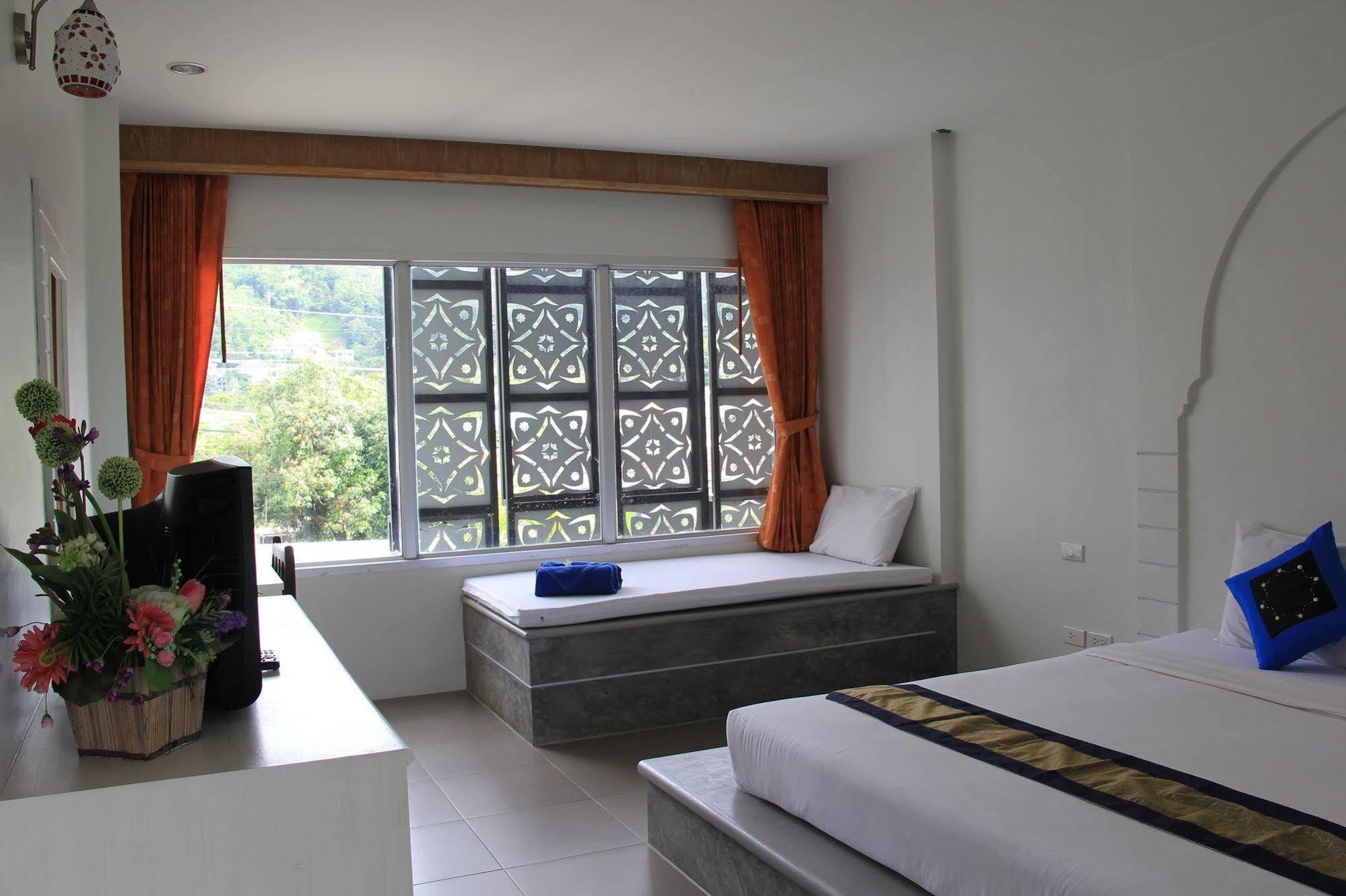 Dinar Bang Tao Beach (Phuket)