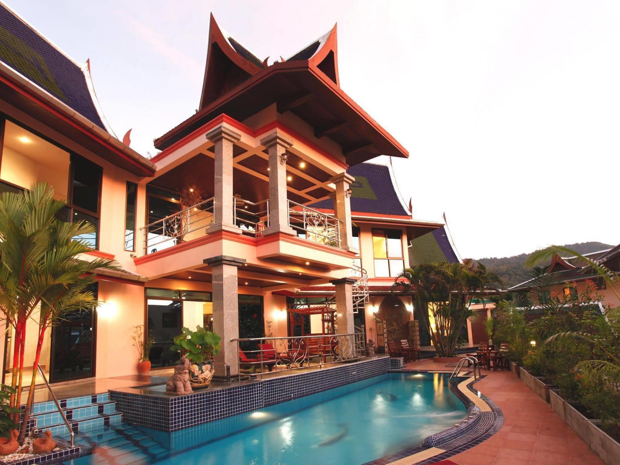 Sea View Resort 5*