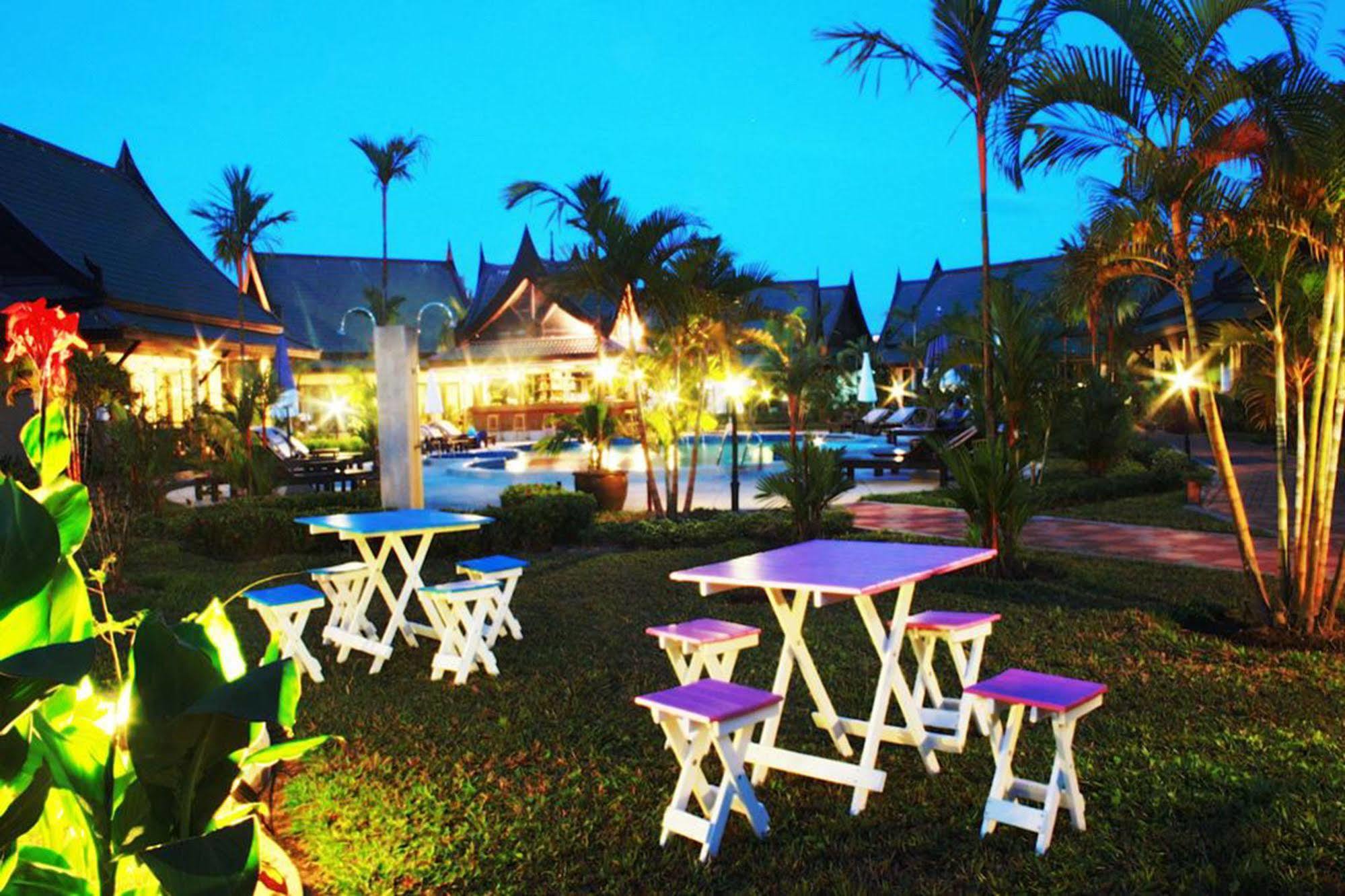 Airport Phuket 4*