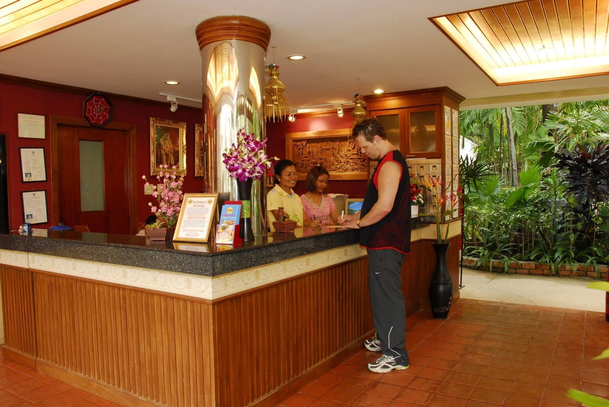 Hotel The Expat