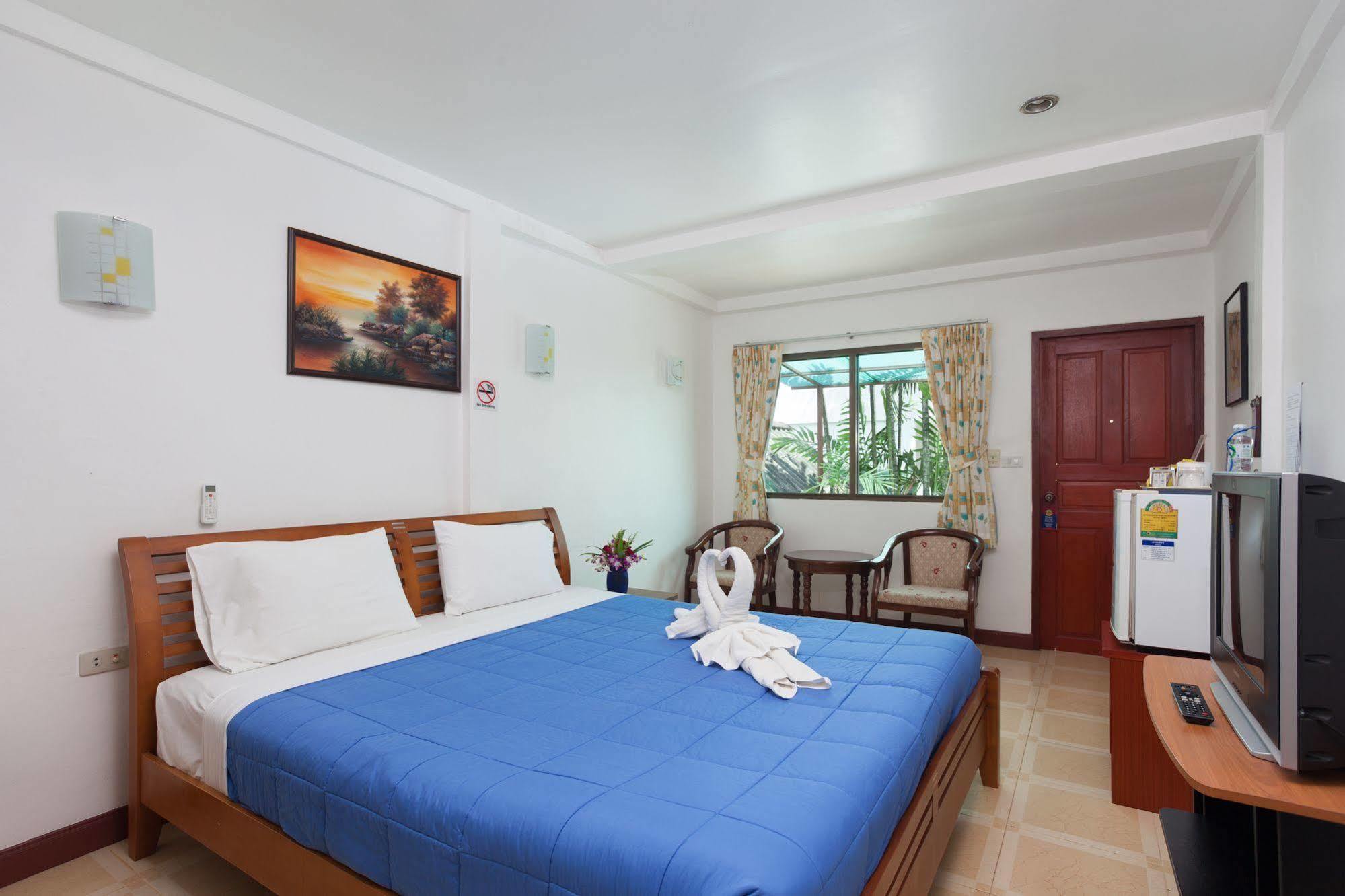 The Expat Hotel 3*