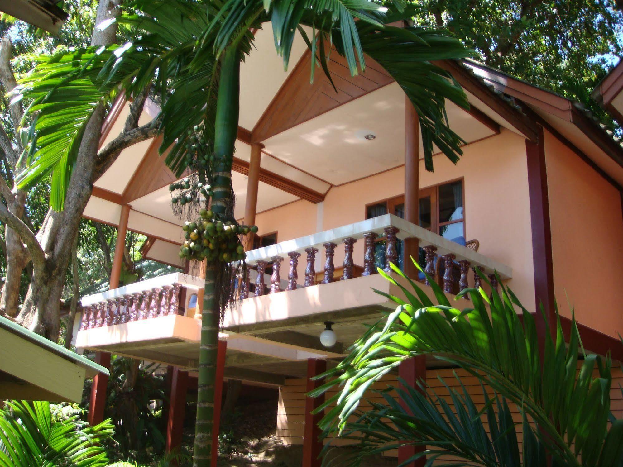 Baan Hill Phuket Resort