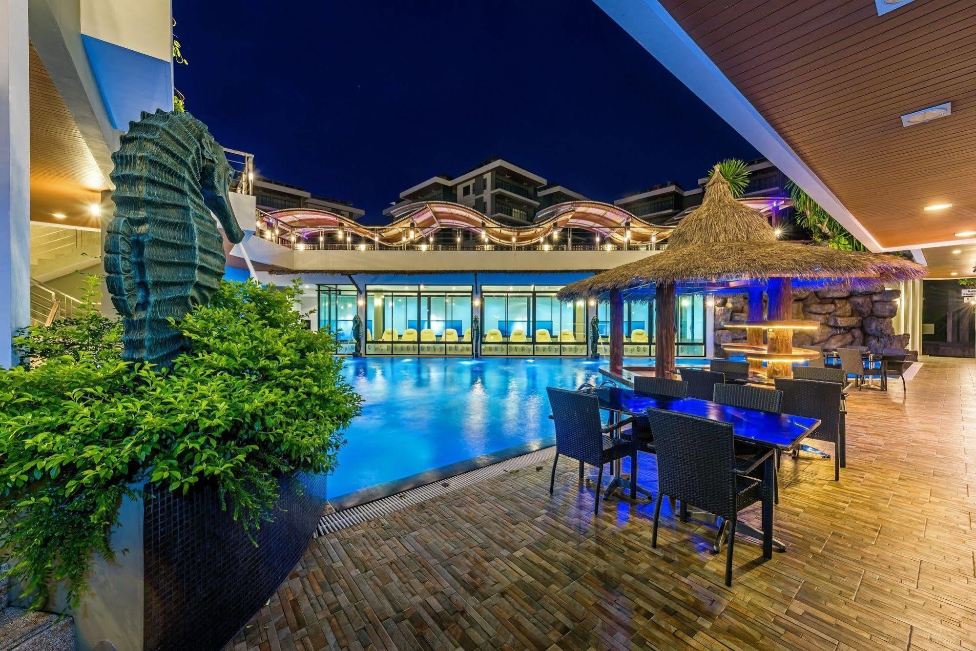 Chalong Miracle Lakeview Phuket