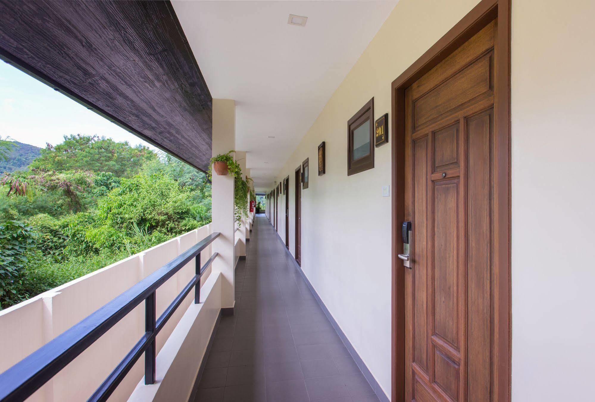Naiya Buree Boutique 4*