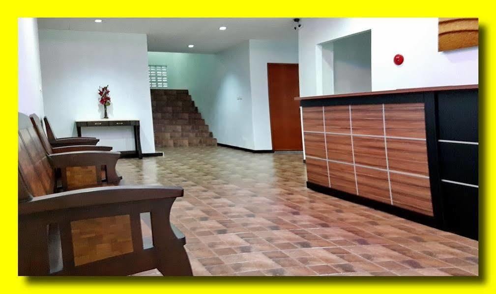 Naiyang Place - Airport 3*