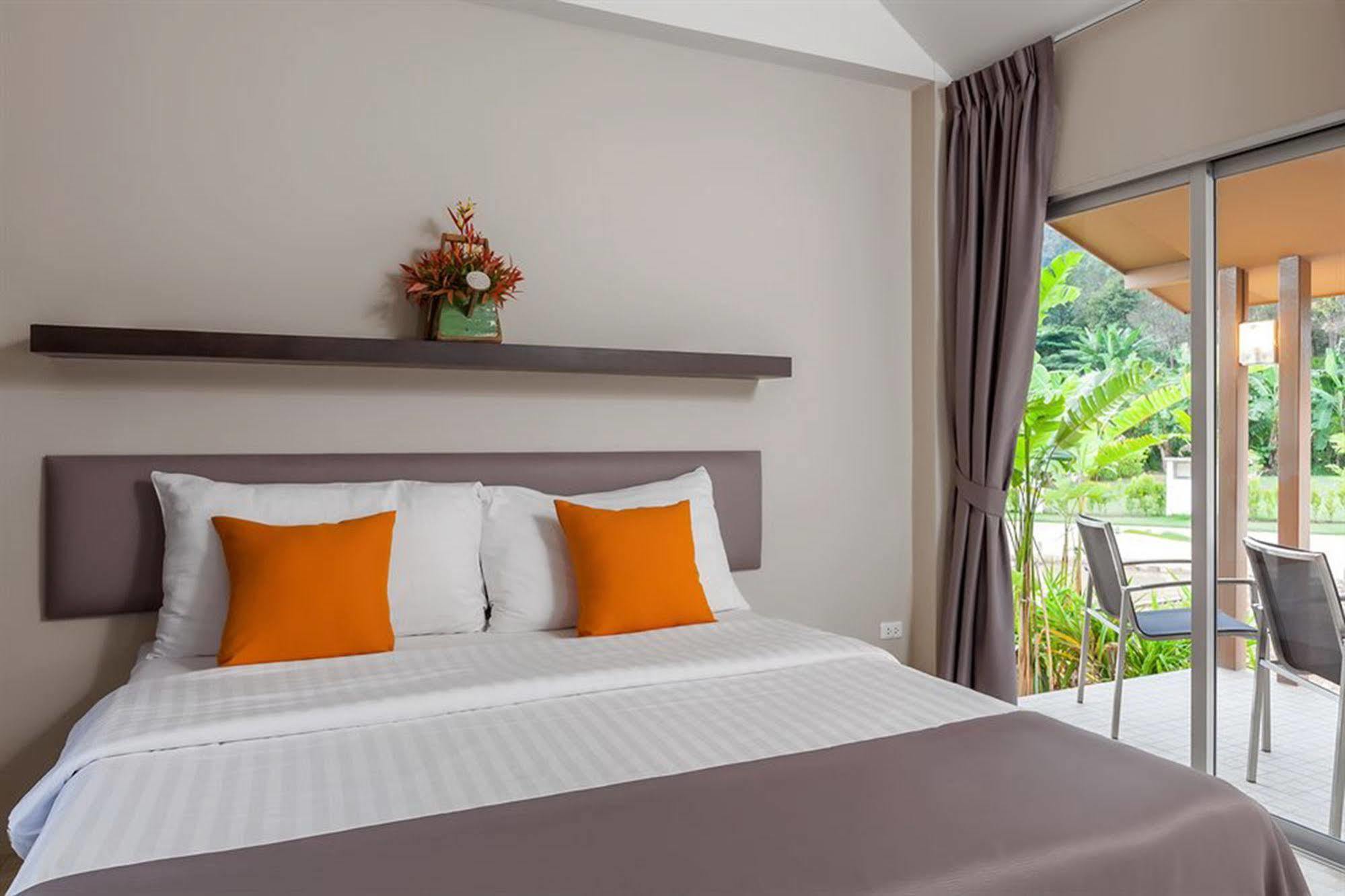 Thelifeco Wellbeing Phuket Detox Center And Vegan - Sha Praia de Nai Thon
