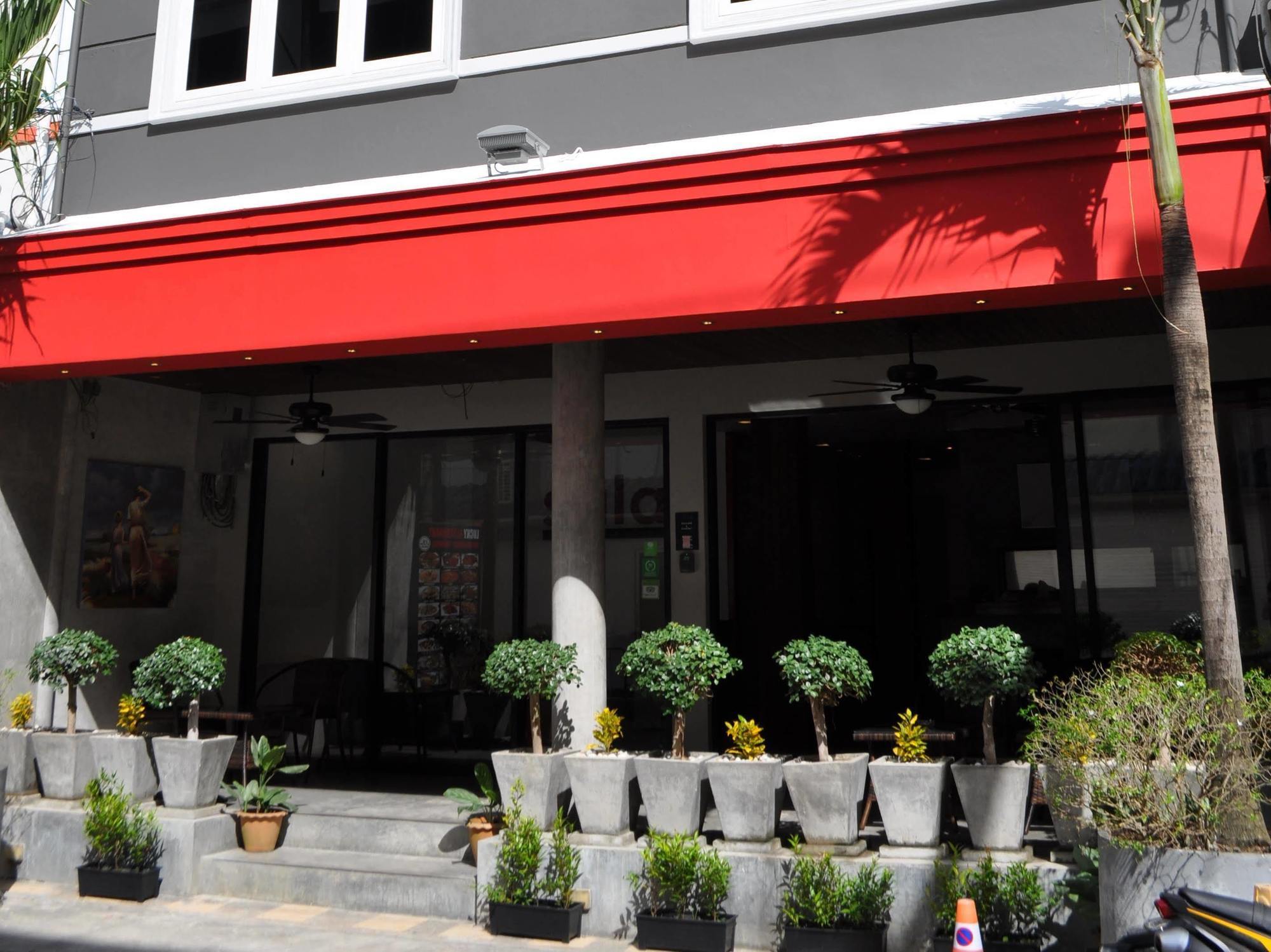 Saladee Gallery Hotel
