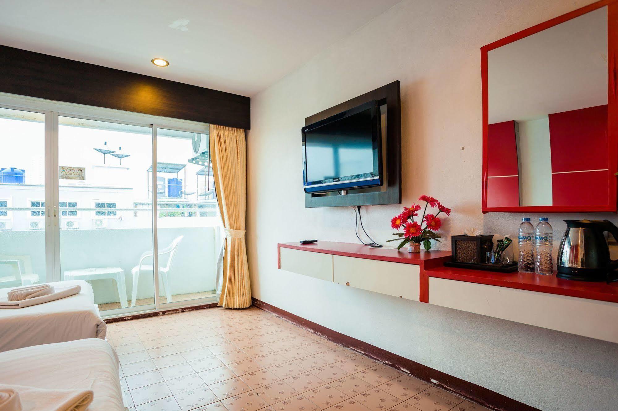 Hotel The Luxur Boutique Patong