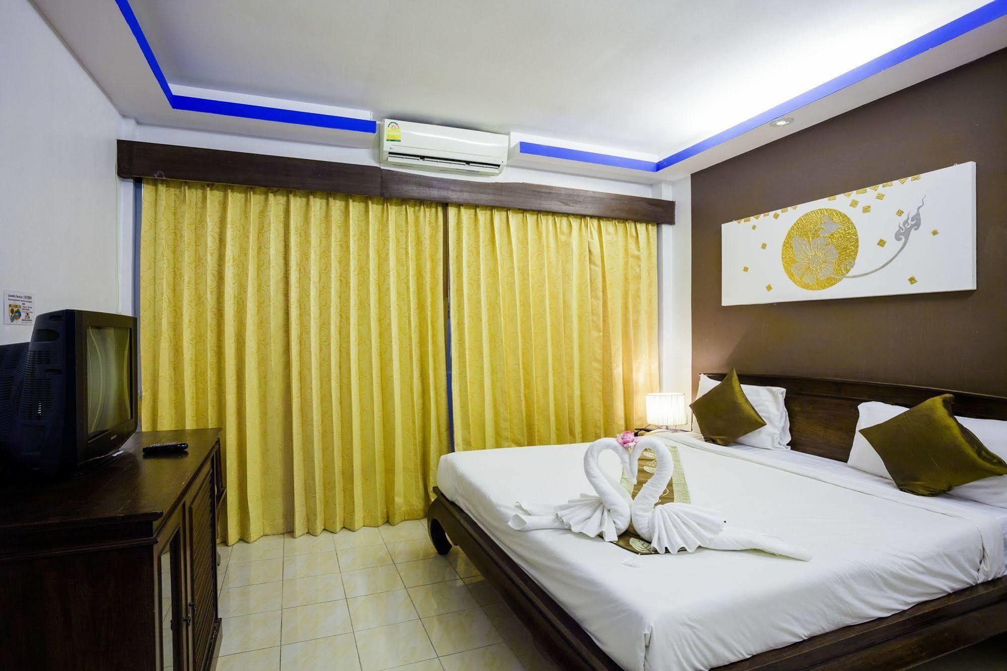 Hotel The Luxur Boutique Patong