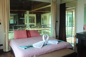 Solitude 3* Rawai