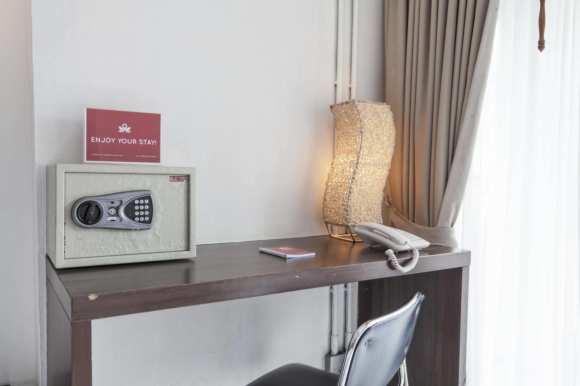 Zen Basic Nanai Phuket Hotel 3*