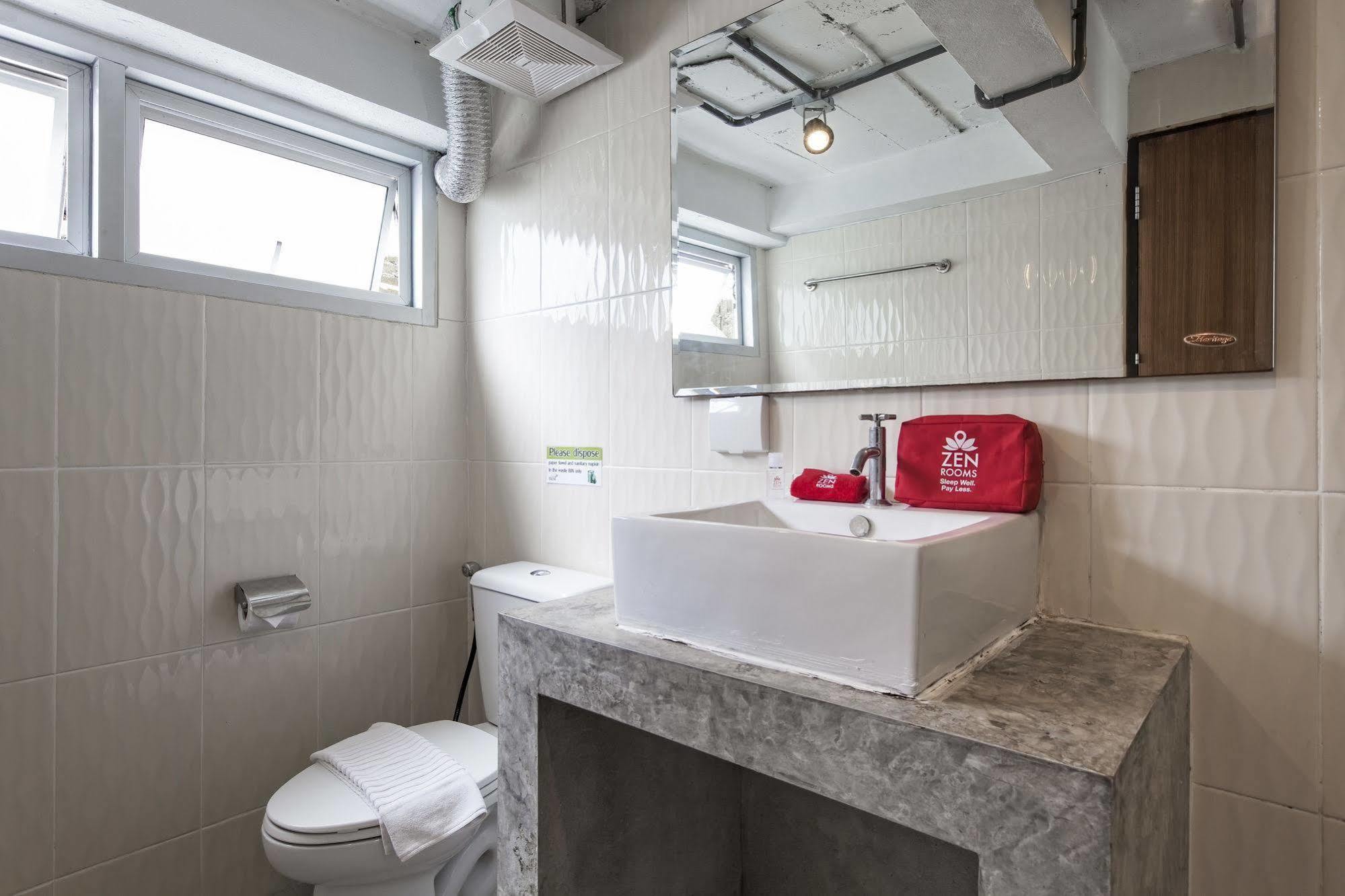 Zen Basic Nanai Phuket Hotel Patong
