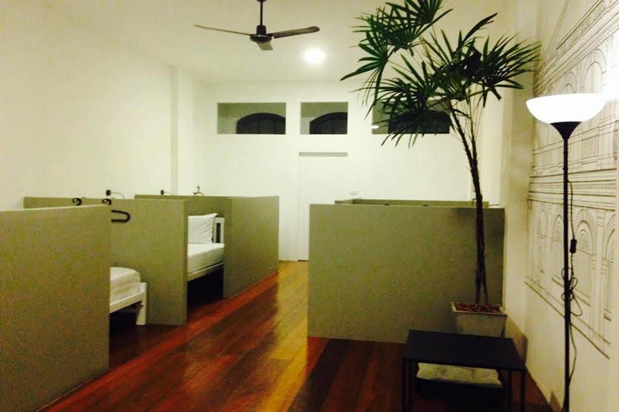 Chino Town At Yaowarat Phuket - Sha Plus Hostel