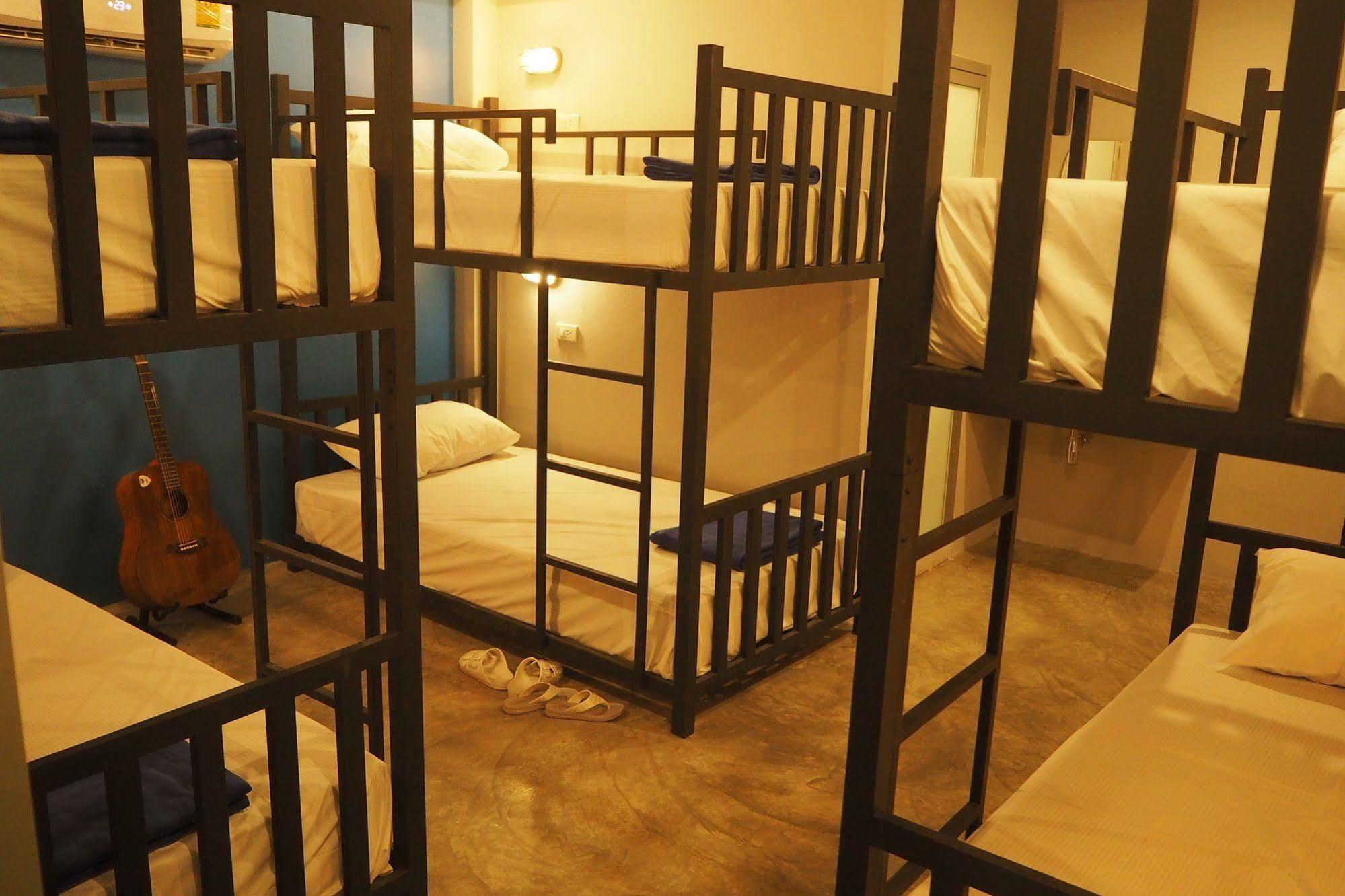 Hip - Sha Hostel *