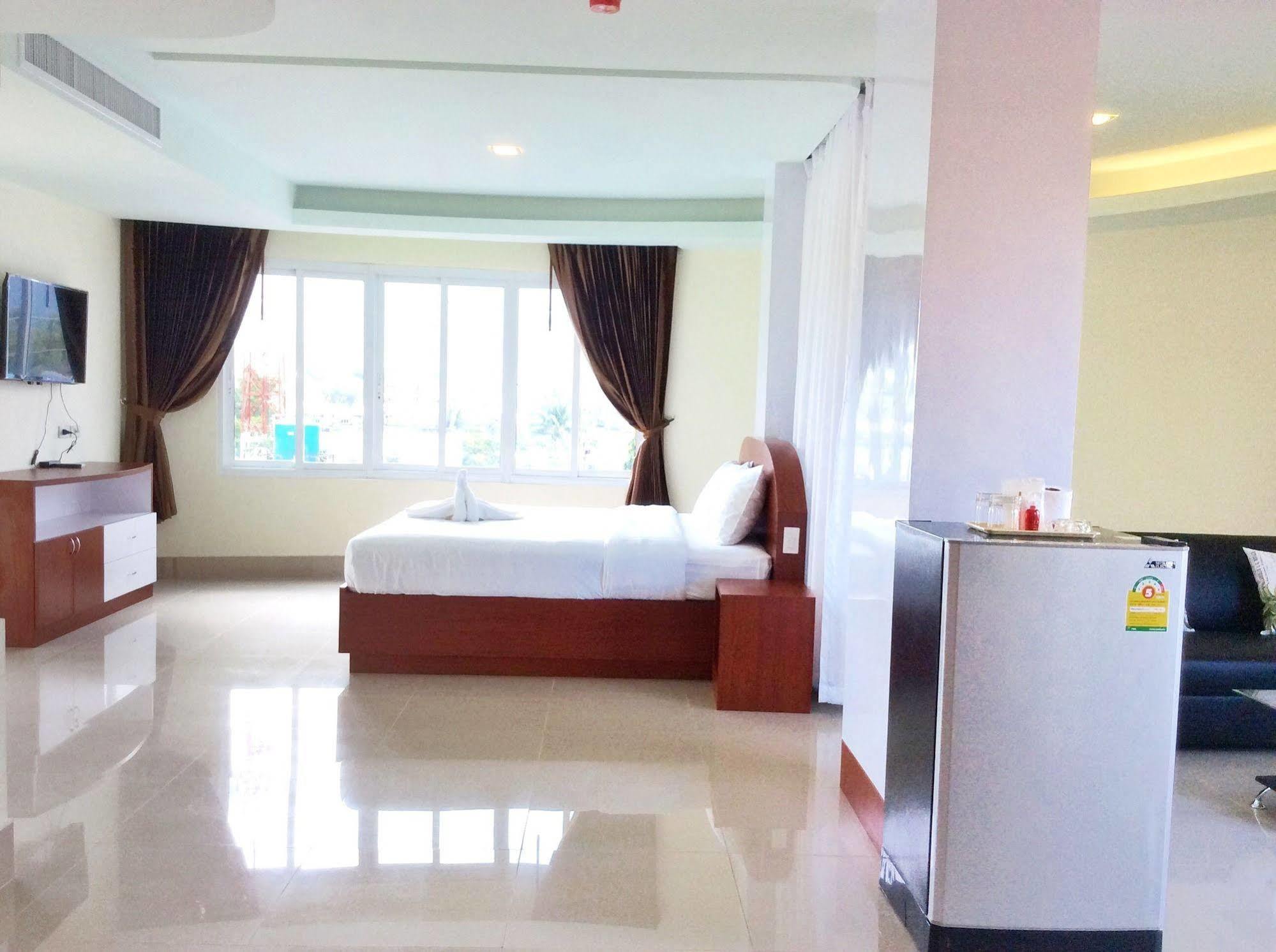 Smile Hotel Rawai