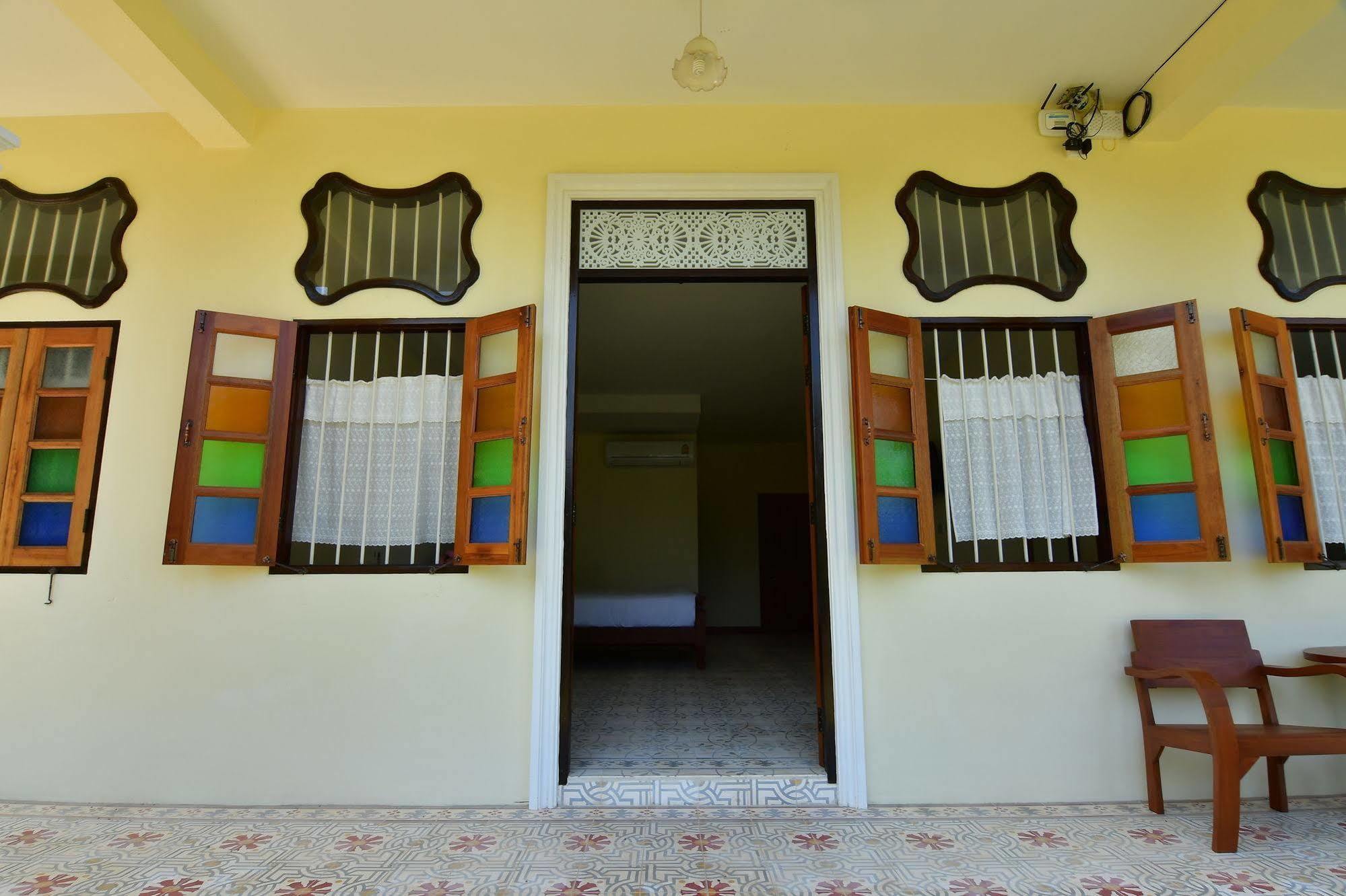 Baba La Casa 3* Chalong