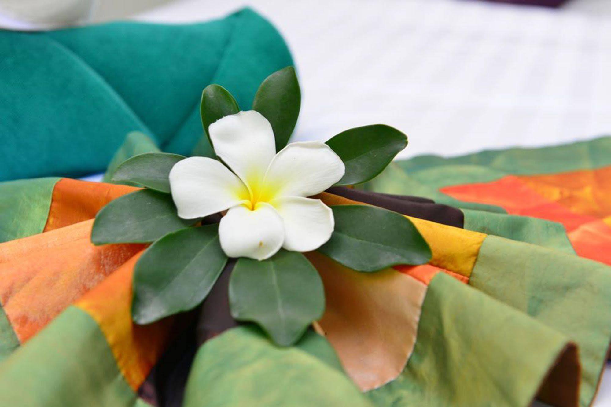 Naiharn Garden Vila Phuket