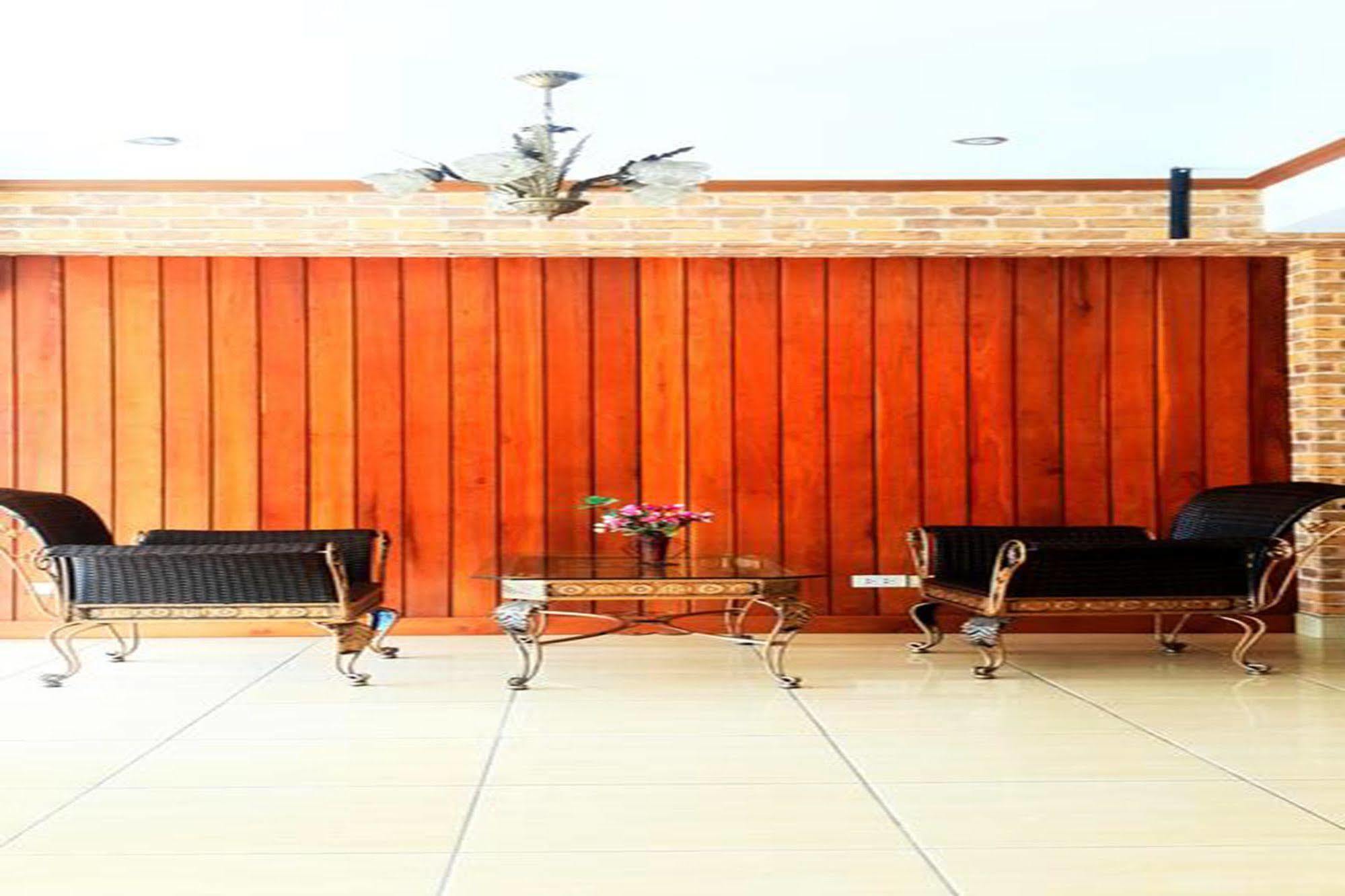 Hostel Kata Beach Homestay *
