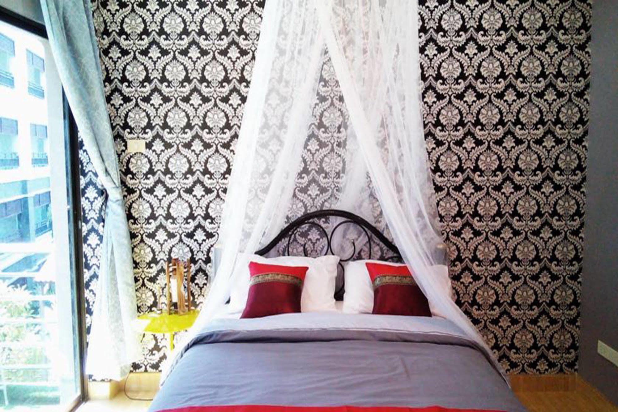 Hostel Kata Beach Homestay *