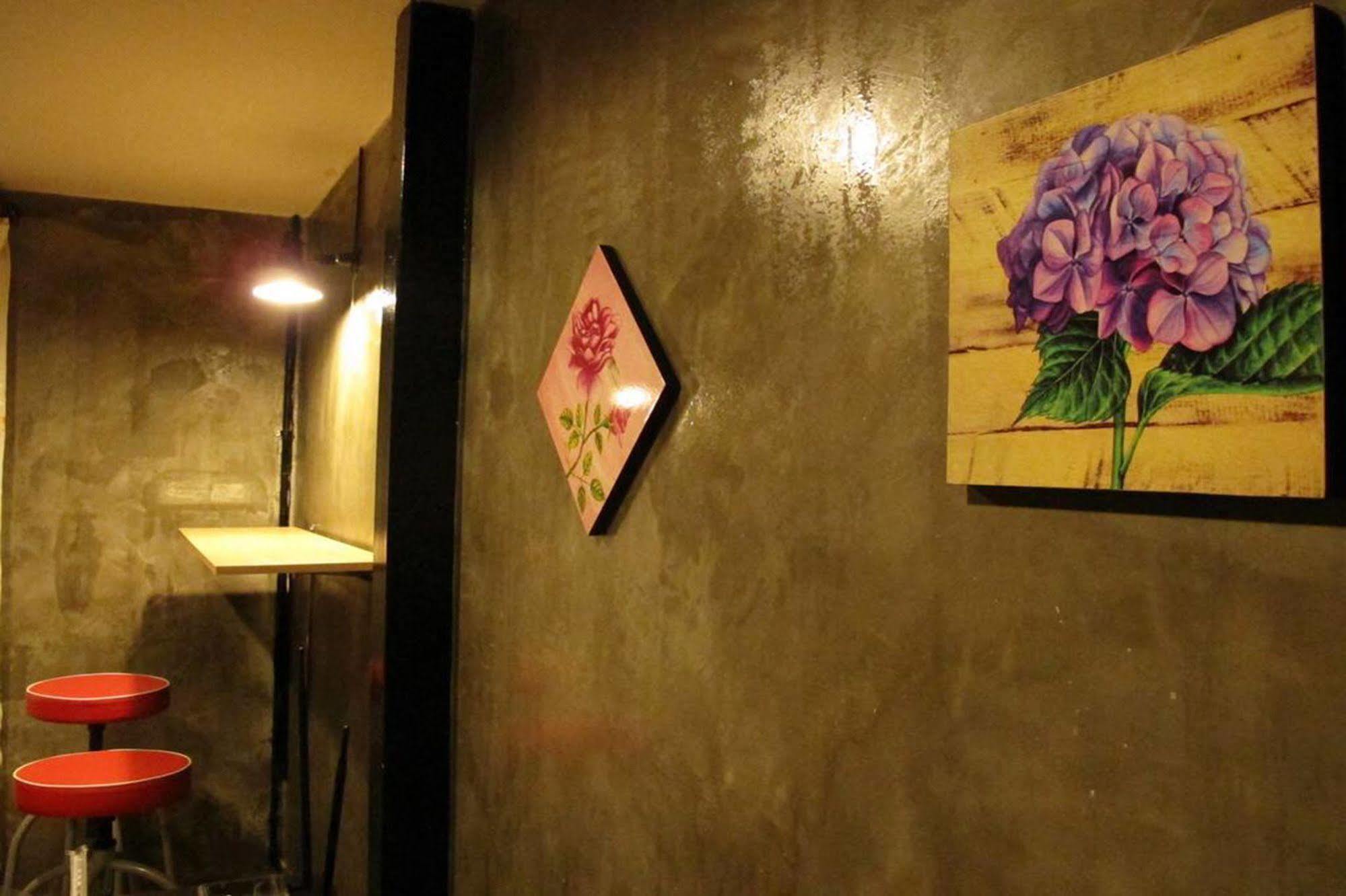 Kata Beach Homestay Hostel *
