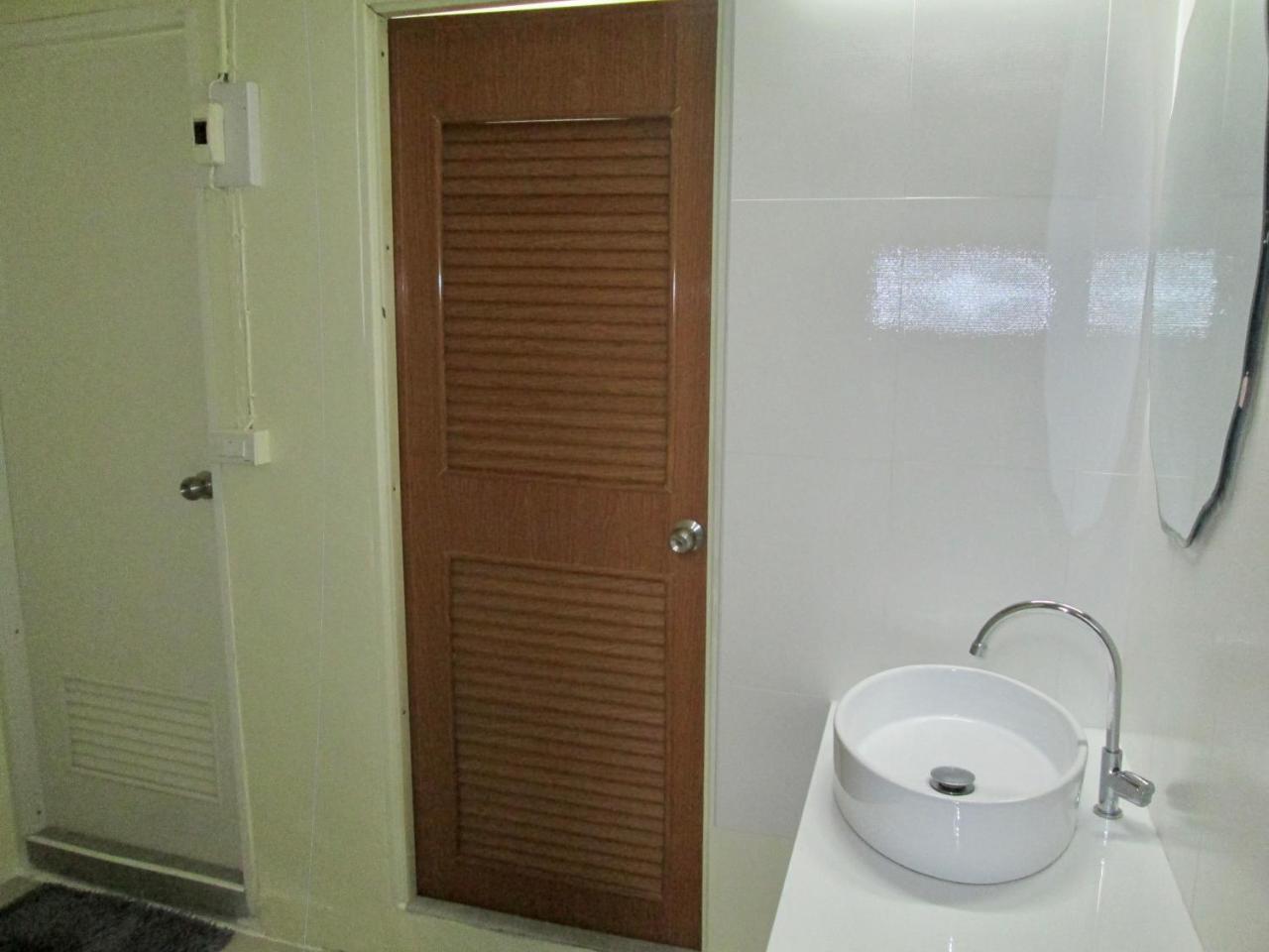 Pineapple Guest house Karon