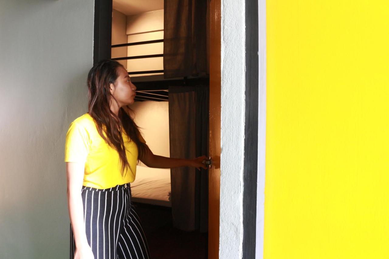 Hostel Beehive Old Town *
