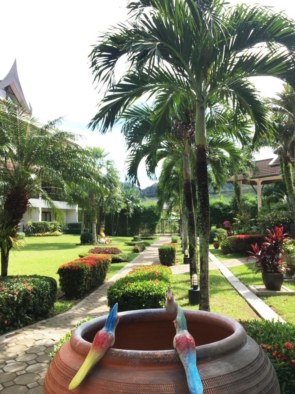 Serenity Lakeside Hotel