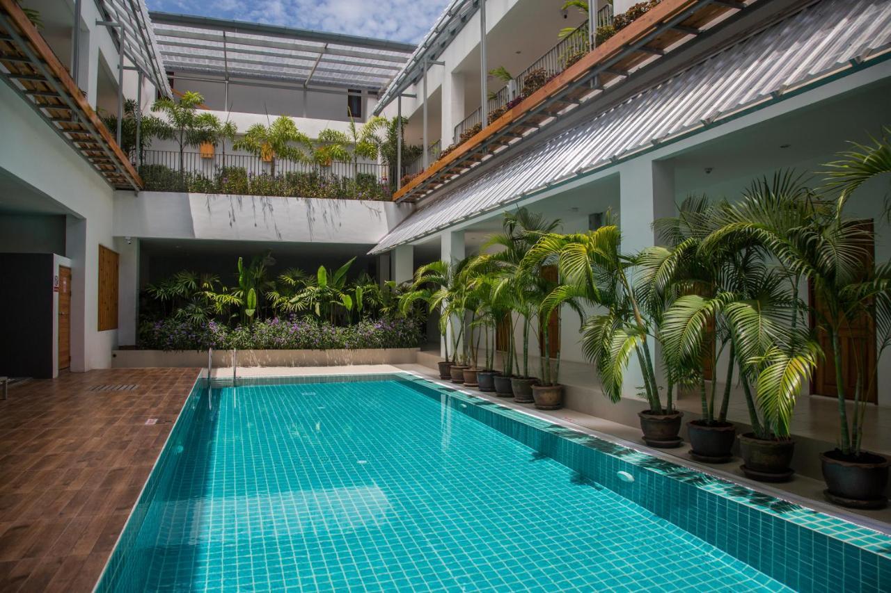 Nonnee Phuket Hostel Strand Kata