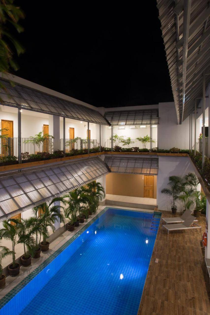 Nonnee Phuket *