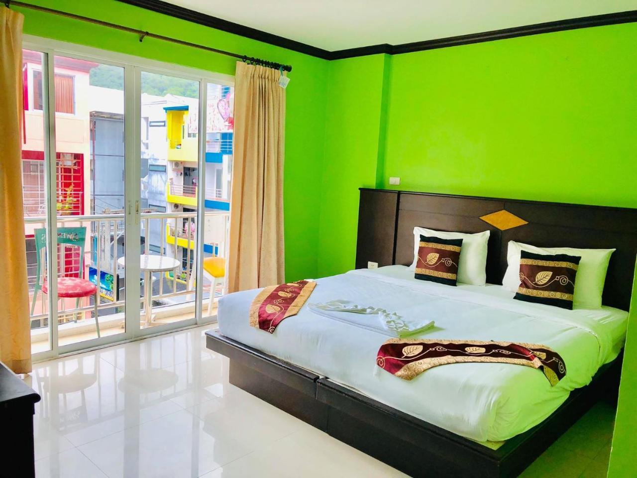 Hollywood Hotel Patong