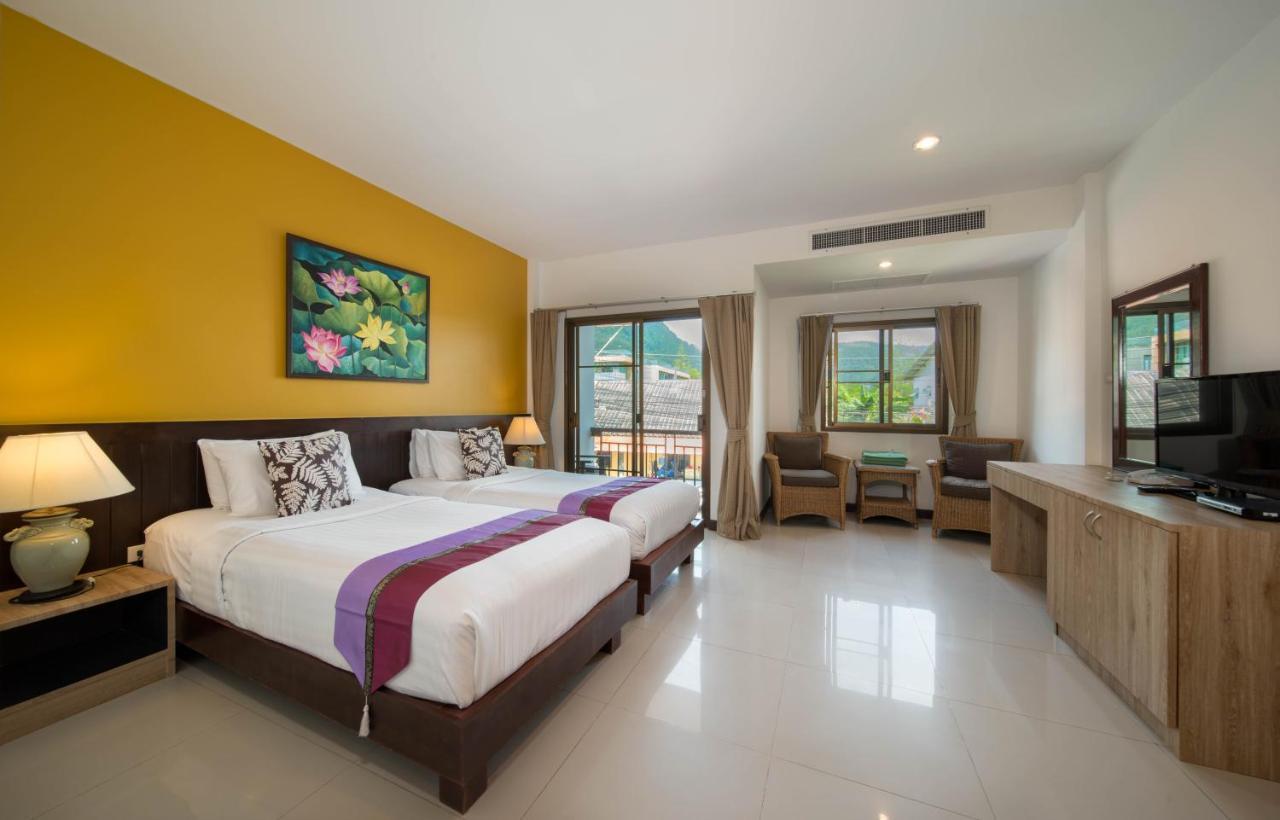 Beachfront Pantai Kamala