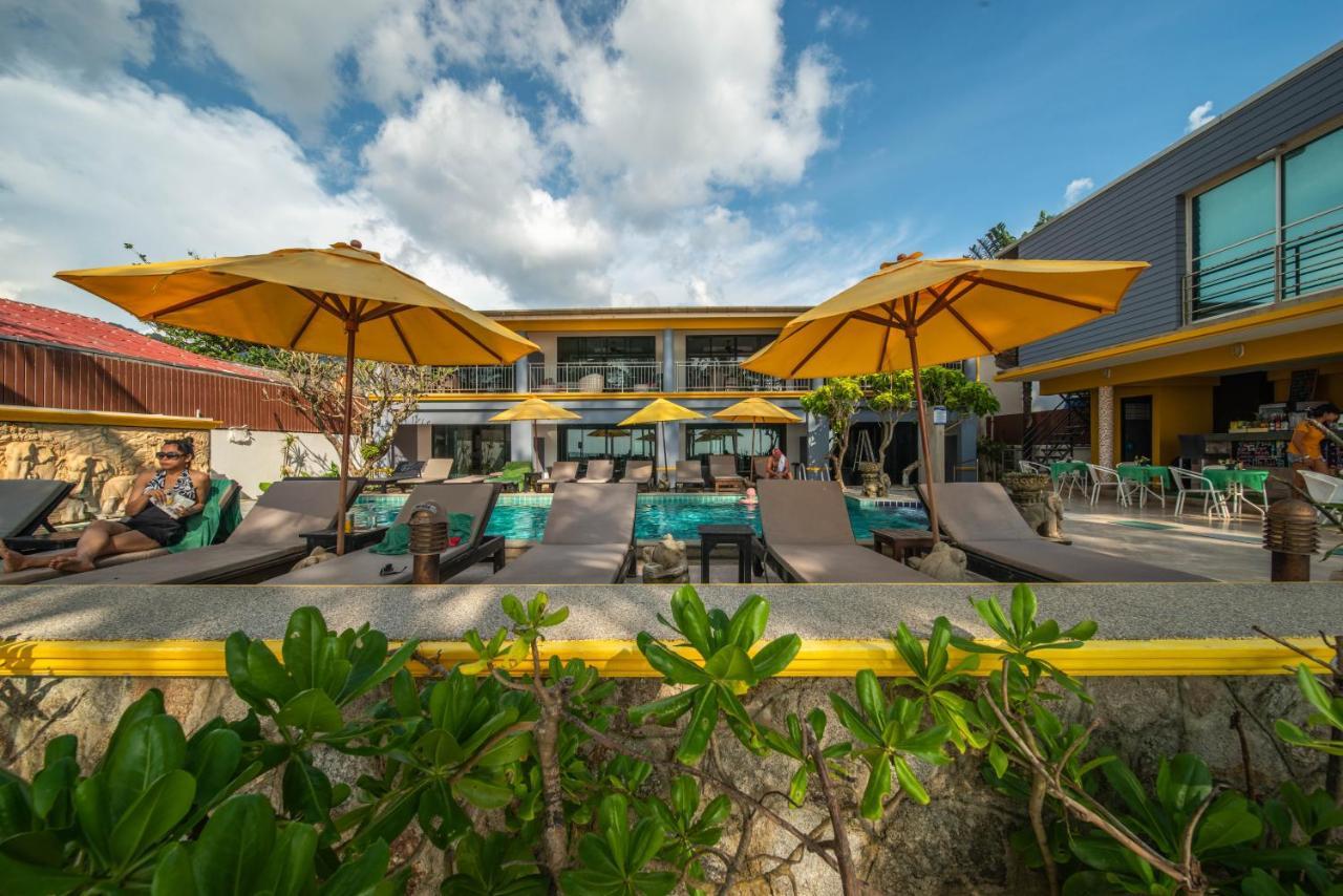 Beachfront Hotel Strand Kamala