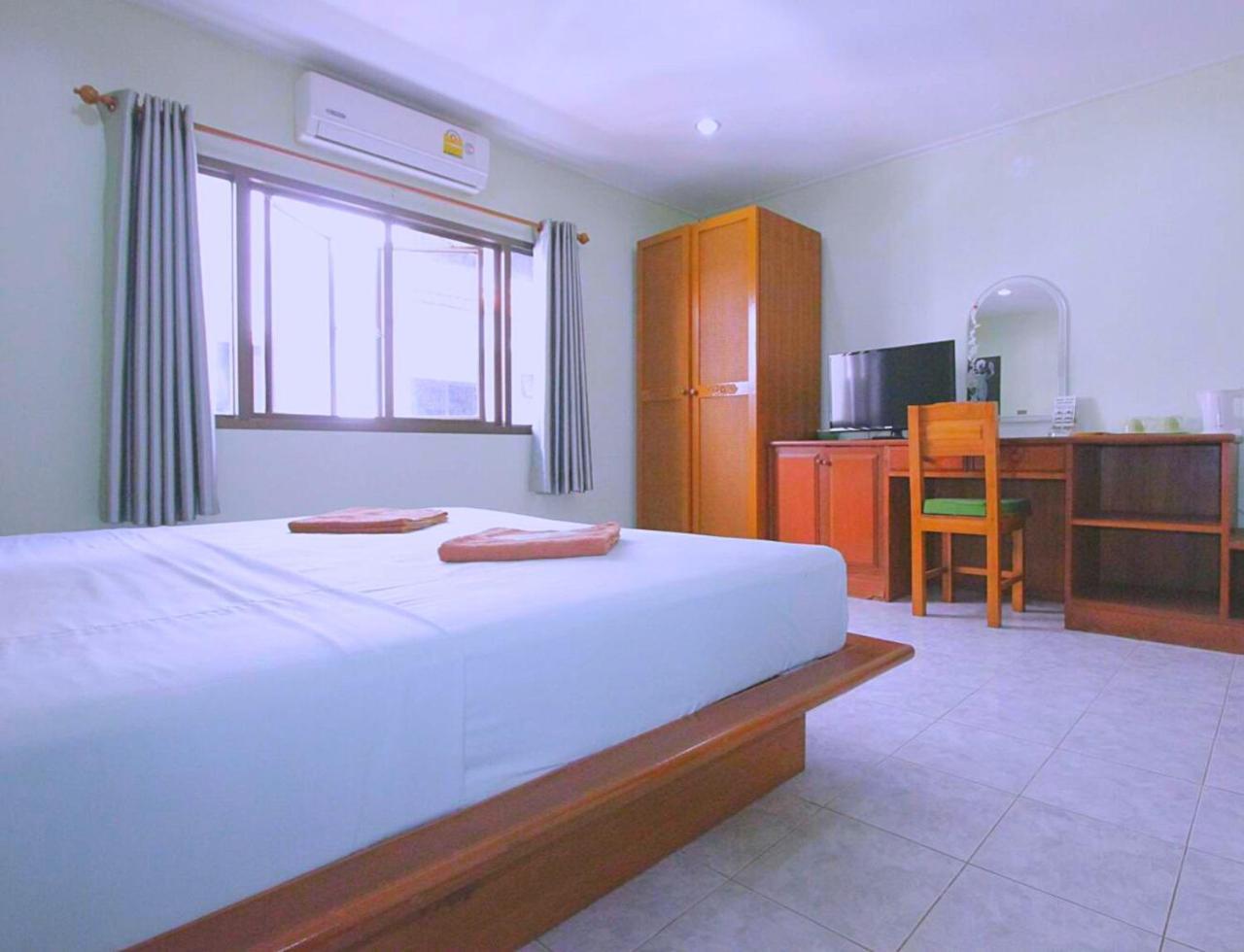 Island Rumah tetamu Karon