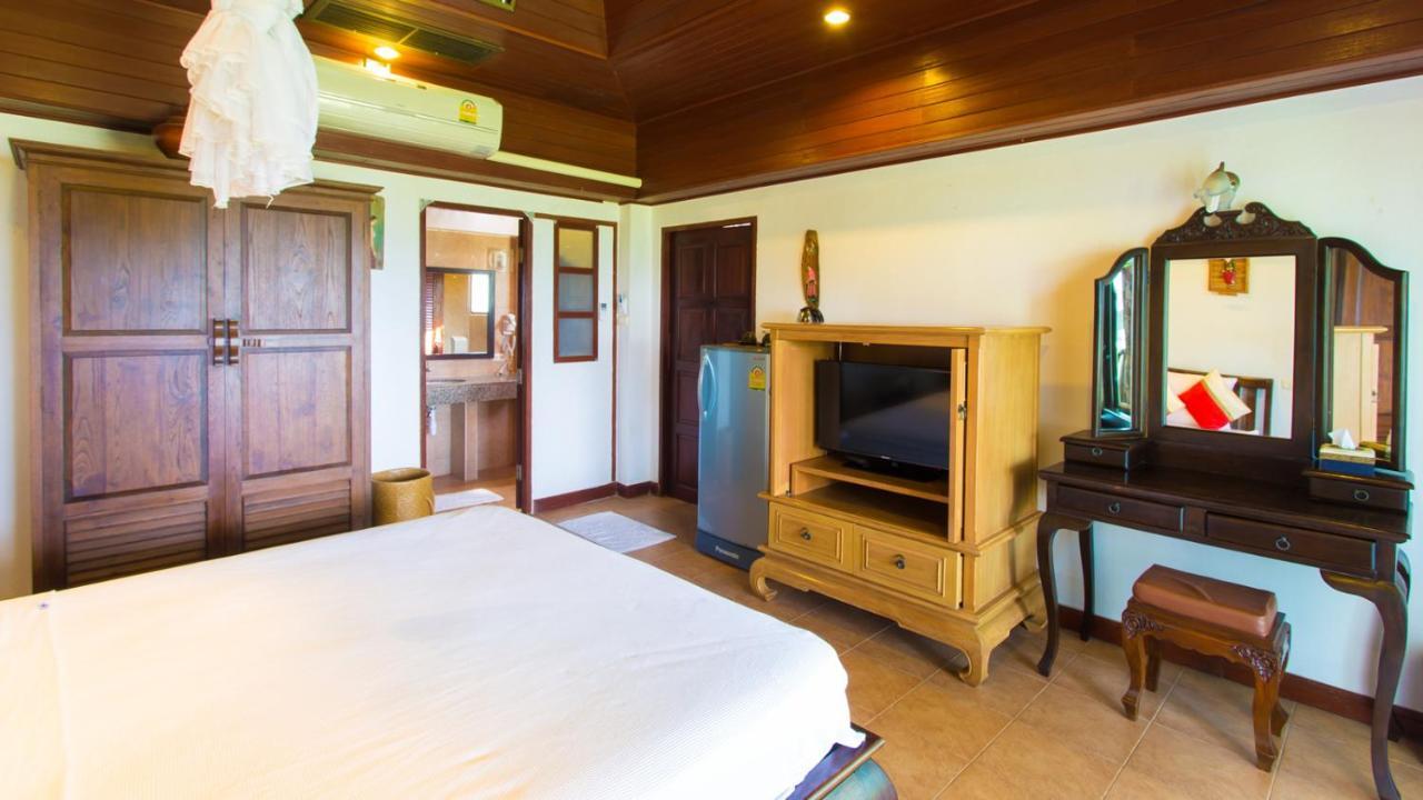 Andaman Bangtao Bay