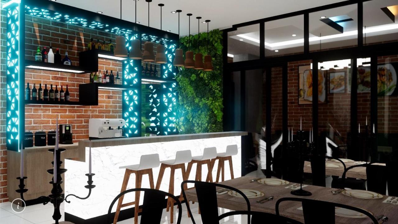 Phoenix Hotel