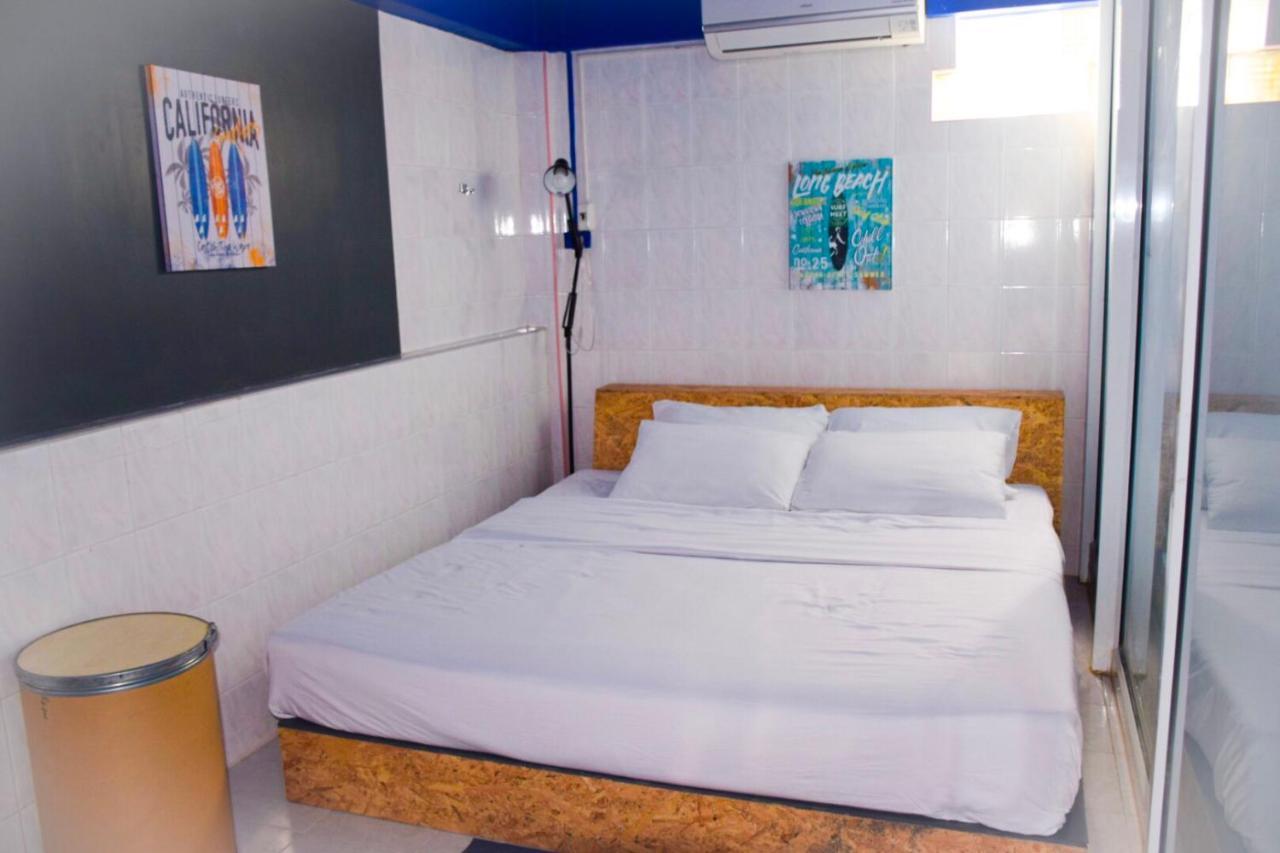 Hostel Near (adults Only) *