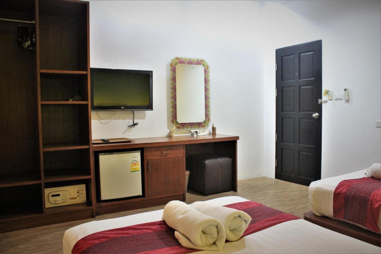 Freedom Hotel 2*