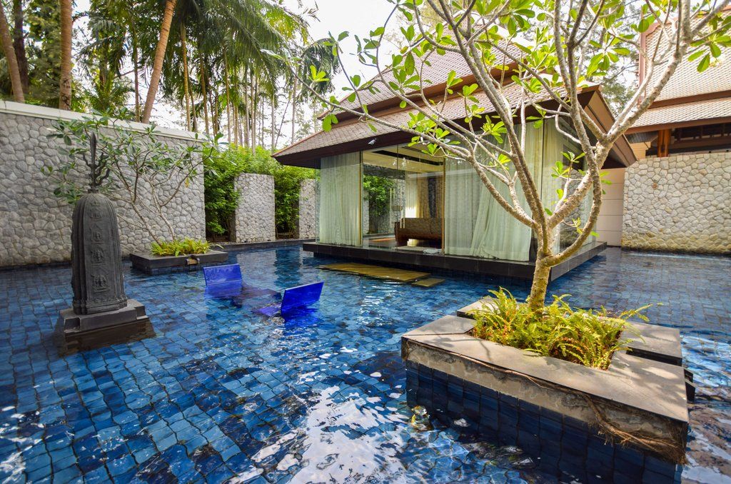 Double Pool By Banyan Tree Resort