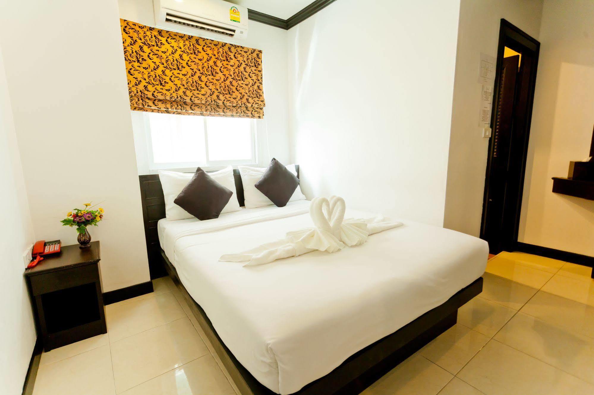 Hallo 3* Patong