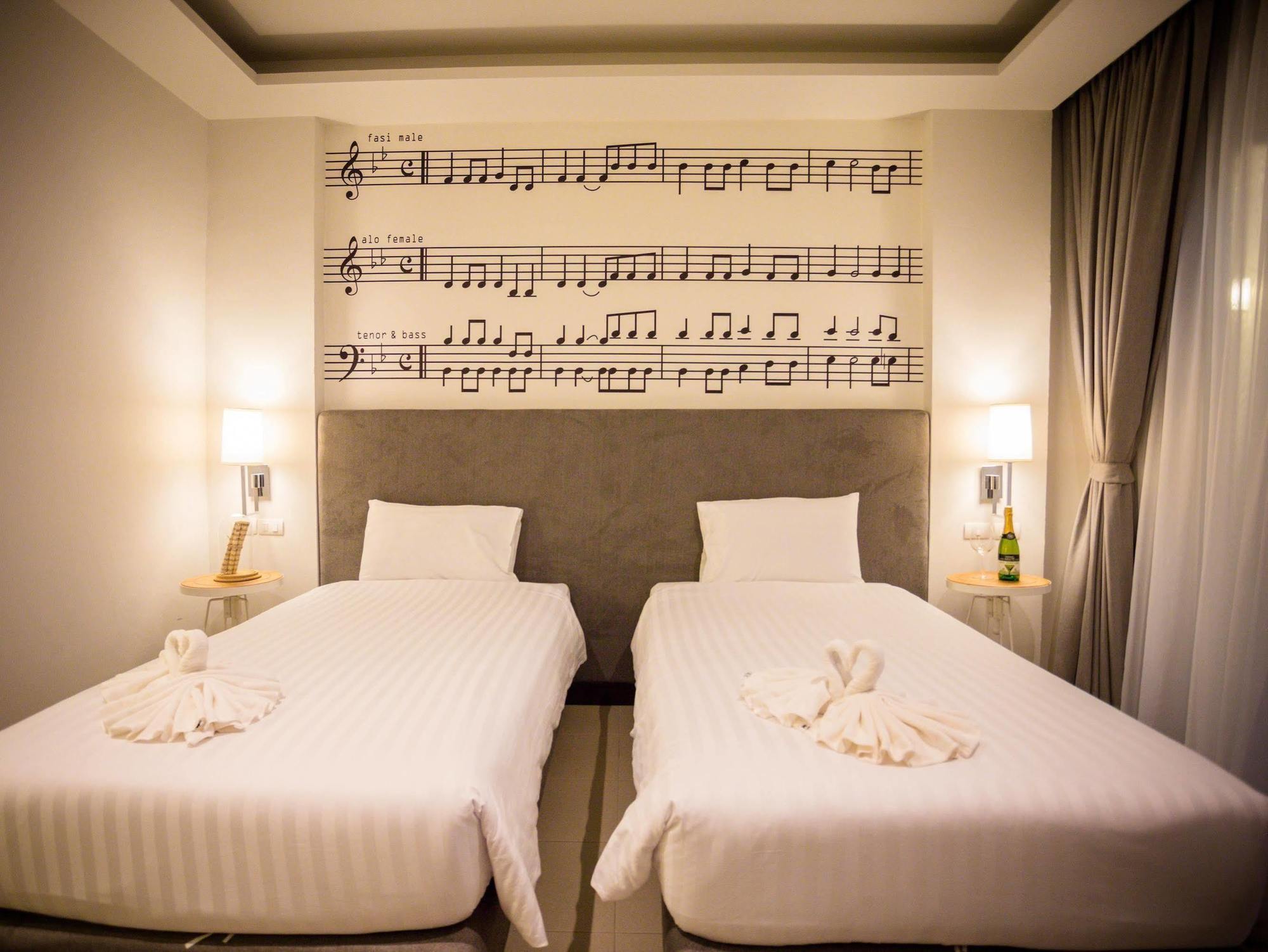 The Melody Phuket - Sha Extra Hotel