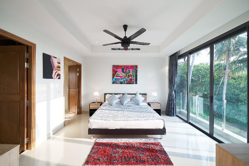 Hotel Surin Sabai