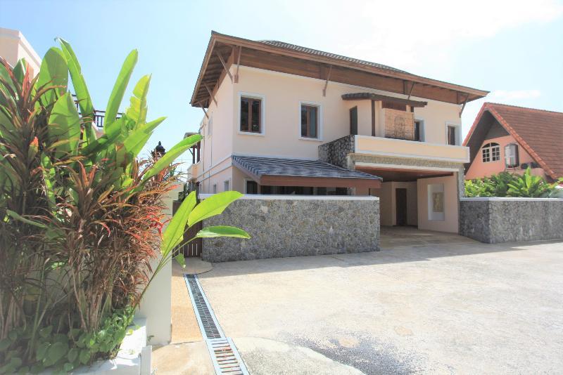 Hotel Surin Sabai Phuket